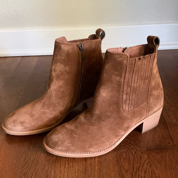New Paul Green Sante Zip Booties in Toffee Suede - Picture 3 of 11